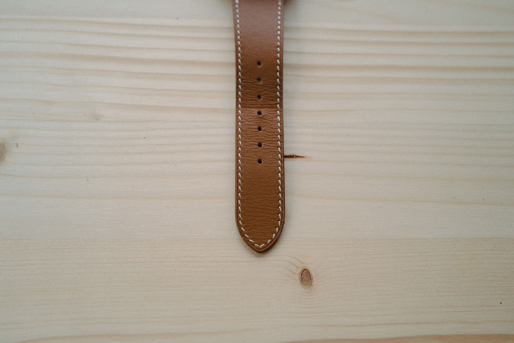 The Infinity Loop Honeymoon Suite Apple Watch Leather Band