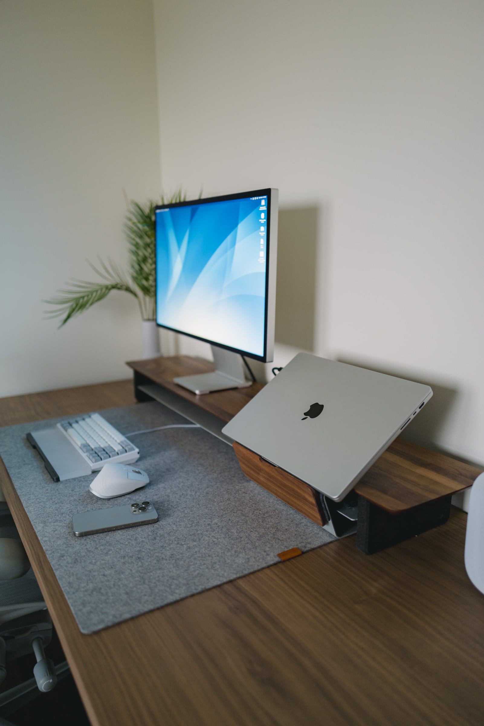 Unlock Your Setup's Beauty With the Grovemade Desk Shelf – The