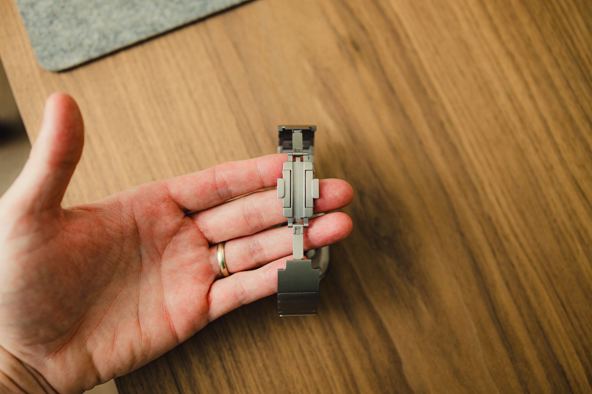 The Infinity Loops Titanium Link Bracelet Apple Watch Band