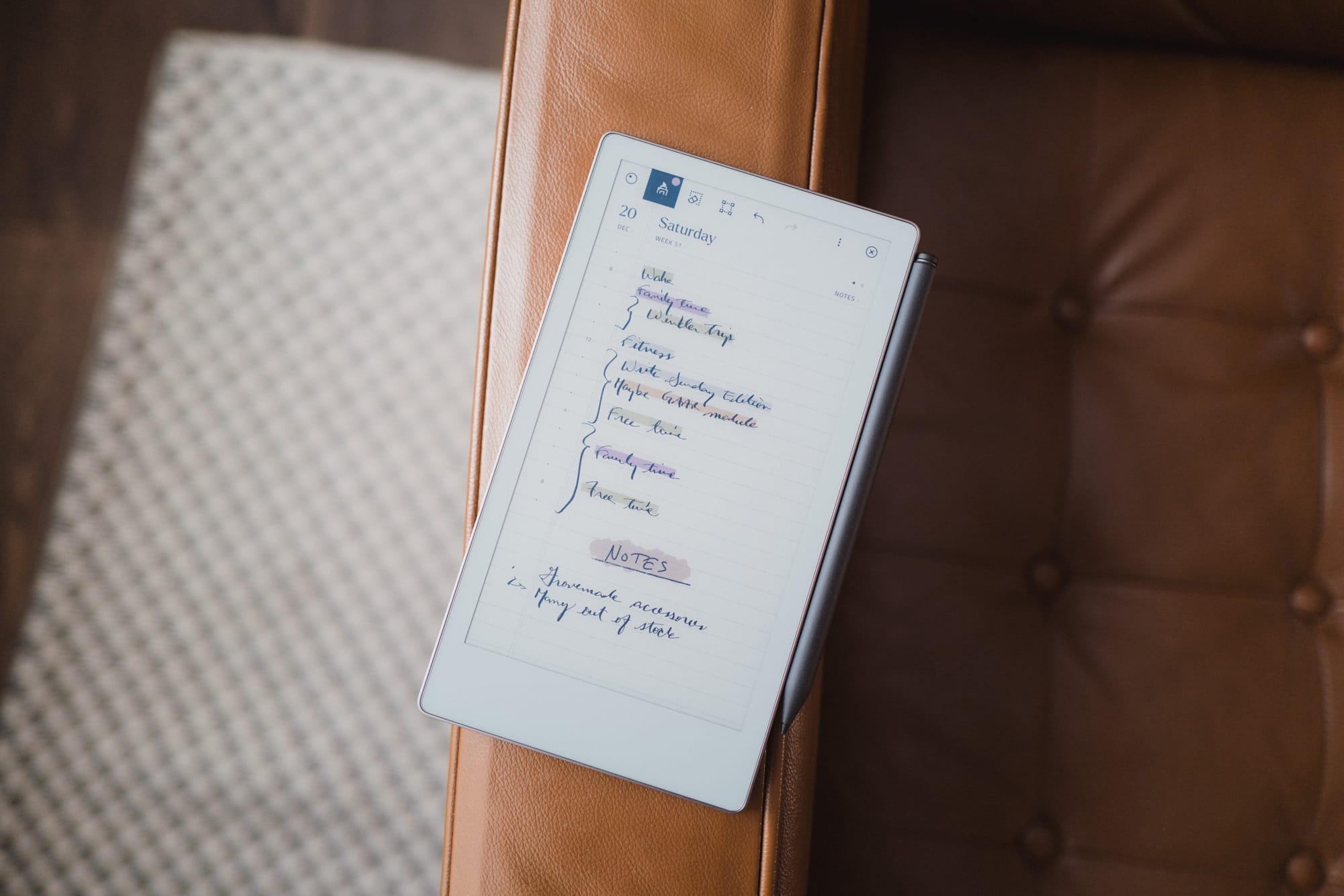 大晦日特別価格！！　reMarkable Paper Pro 2（2025年度版 The reMarkable Paper Pro Move - The Newsprint